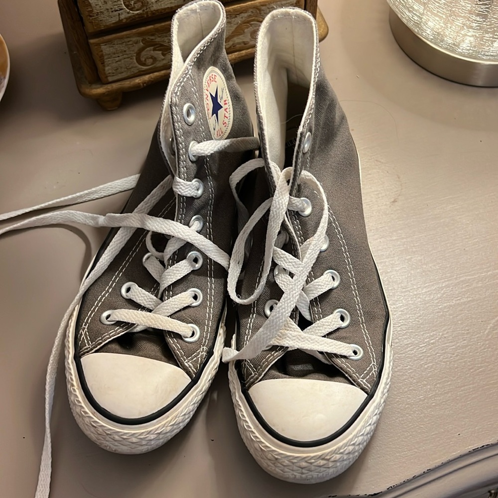 Gray converse all star high tops size 7